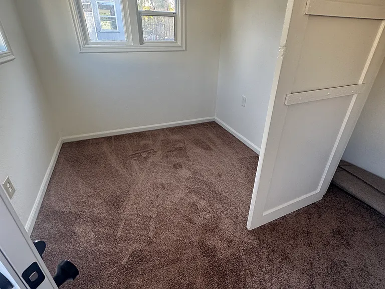 5438 Sylvia Ave — Photo 9