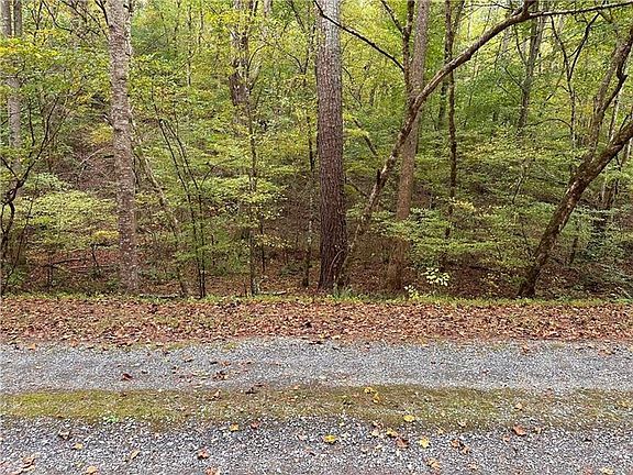 3rd image of 854 Albus Ct NE