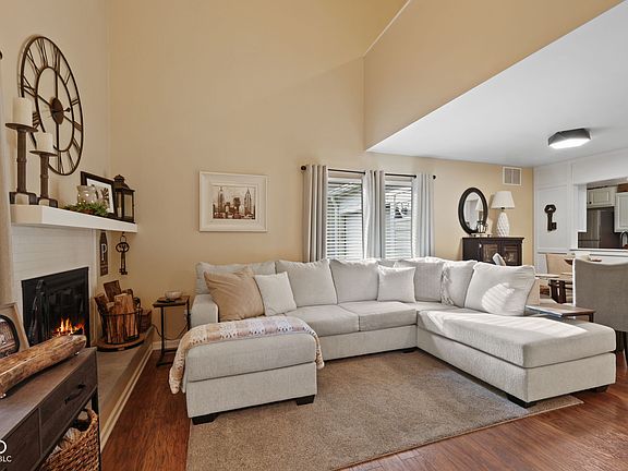 4th image of 5643 Twin Lakes Ct
