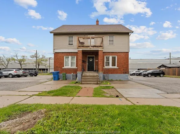 2391 Cadillac St, Windsor, ON N8W 3Y3
