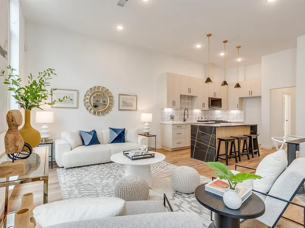 433 W Morphy St, Fort Worth, TX 76104