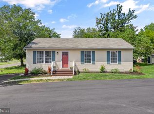 4261 Warren St, Marshall, VA 20115