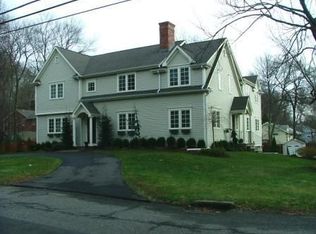 39 Bond St, Fairfield, CT 06825