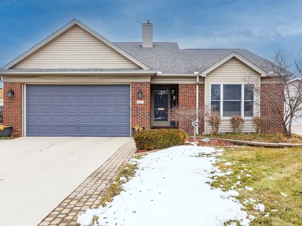 24519 Harmon Cir, Saint Clair Shores, MI 48080