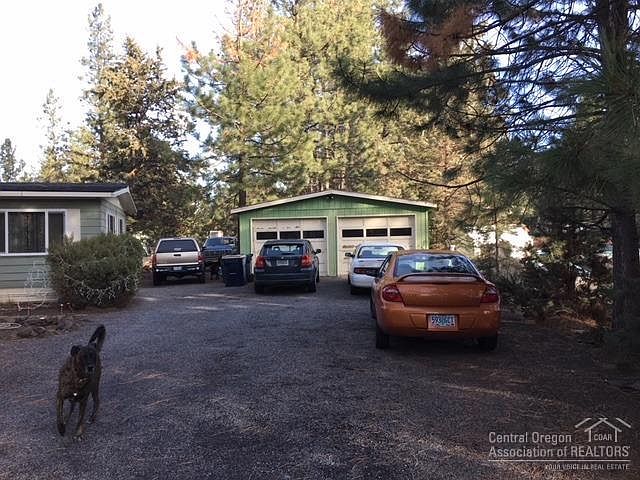 2nd image of 60964 Alpine Ln
