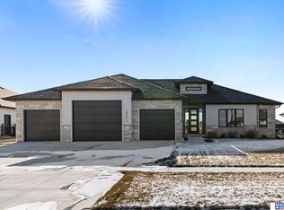 10231 Starlight Bay, Lincoln, NE 68527
