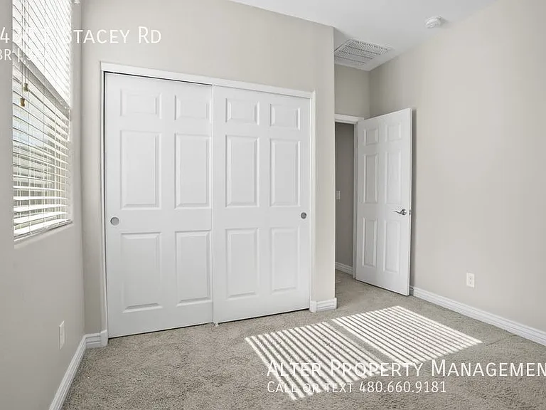 2430 E Stacey Rd — Photo 28
