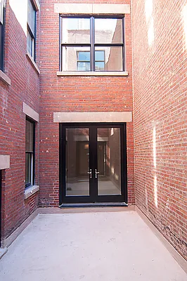 Rented by Perry Associates NYC Inc | media 9