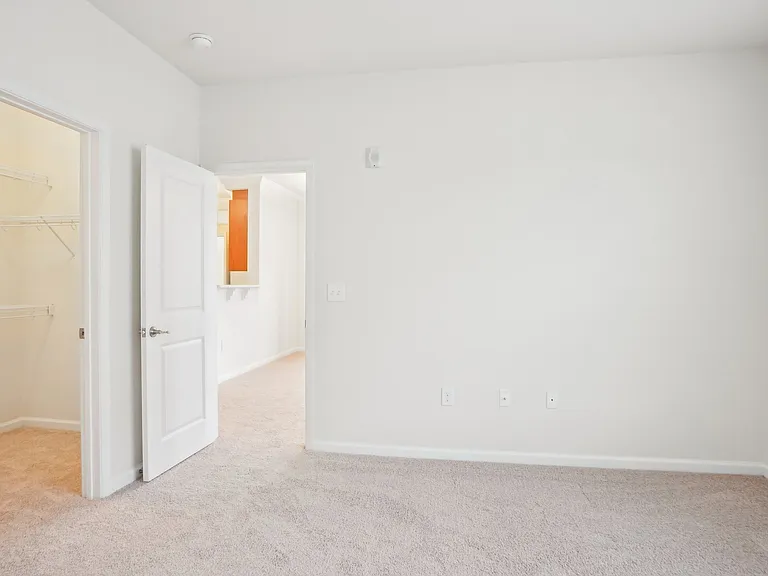 Belmont at Tryon Apartments — Photo 39