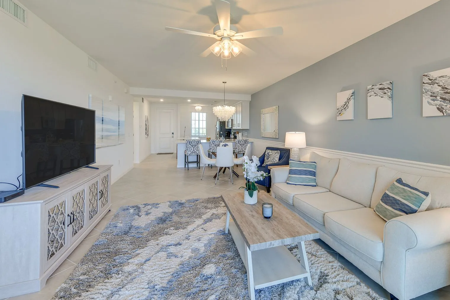 2 bed, 2.0 bath, 1194 sqft, $2,849 — Photo 2