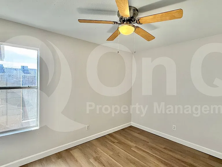 27 W Inglewood St #2 — Photo 9