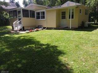 10 Maple Ave, Highland Lakes, NJ 07422
