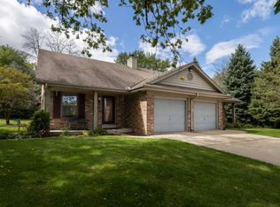 4925 S Sunnyslope Rd #4935, New Berlin, WI 53151