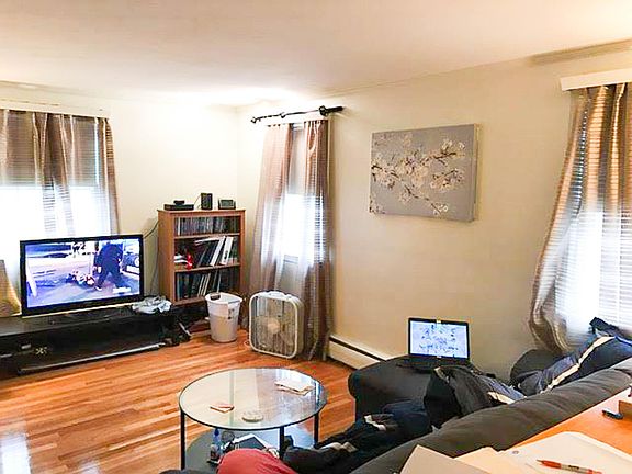 5th image of 160 Atlantic St APT 1