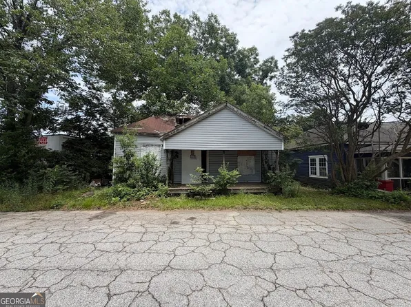 3200 Magnolia St, East Pt, GA 30344