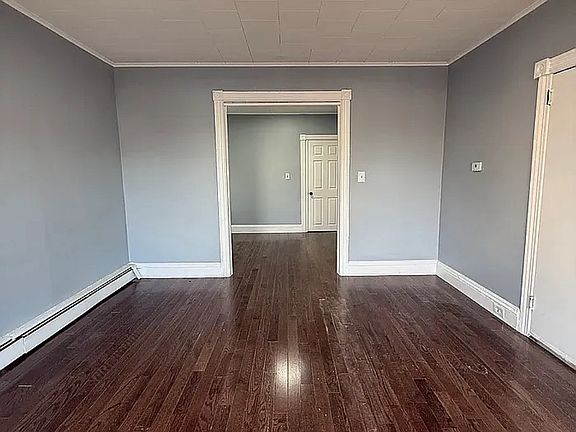 3rd image of 411 E Jersey St #202