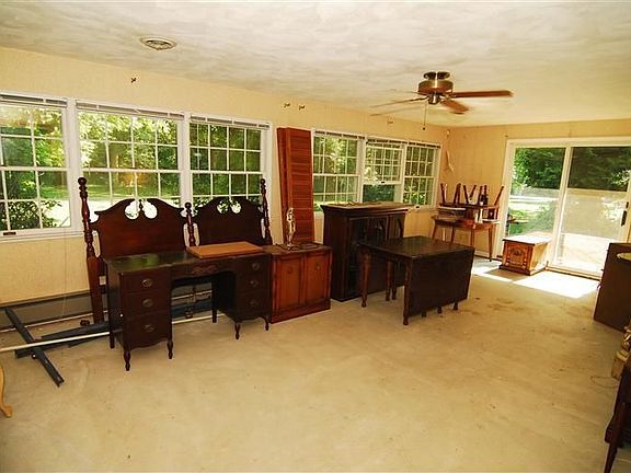 4th image of 372 Tamarac Trl