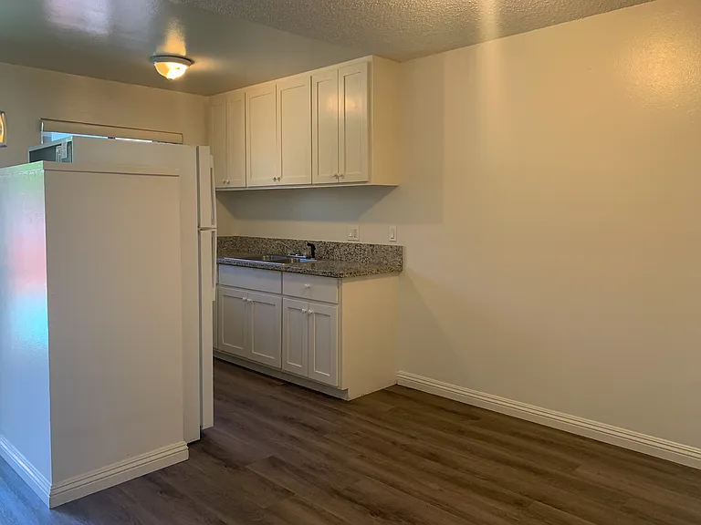 6515 Elgin St #3 — Photo 11