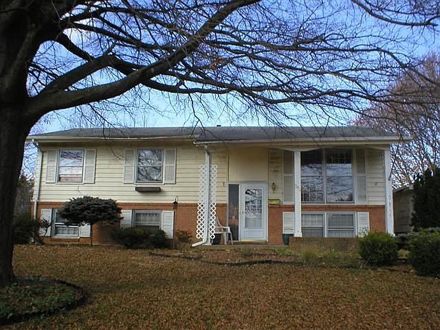 2nd image of 213 Seybert Ave