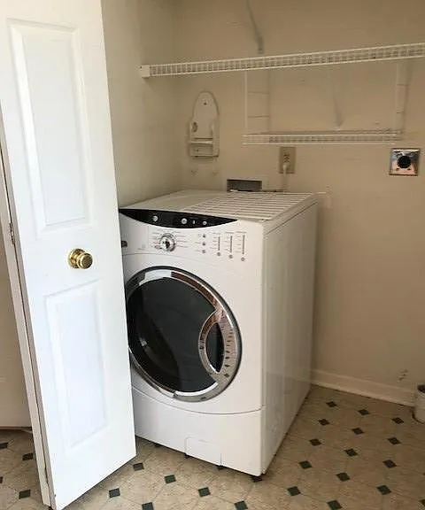 113 Olympic Ct — Photo 13