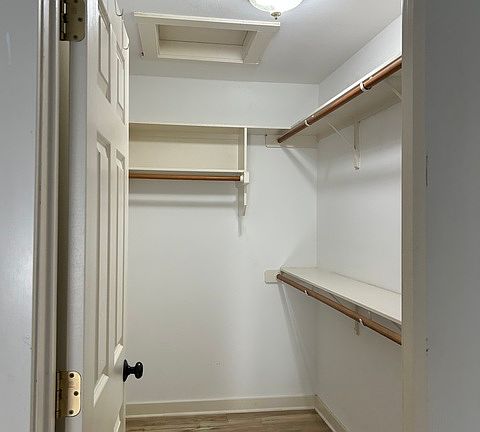 3rd image of 388 Laguna Vis