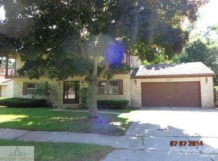 1833 Chester Rd, Lansing, MI 48912