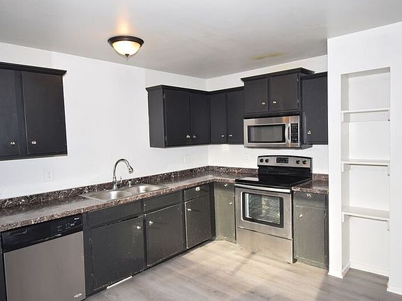 4th image of 2472 W Starling Cir
