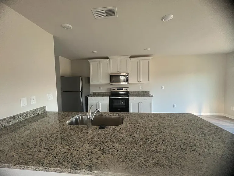 107 Coles Hill Rd — Photo 4