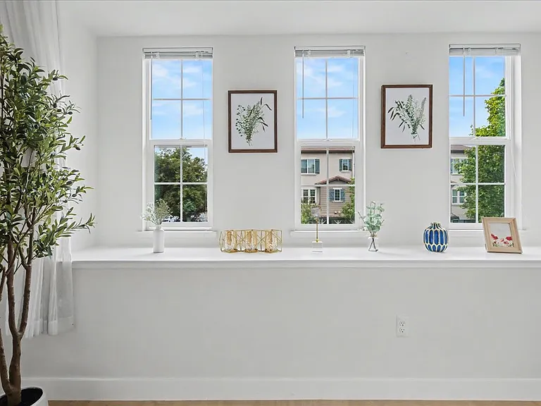6380 Monterey Way — Photo 12