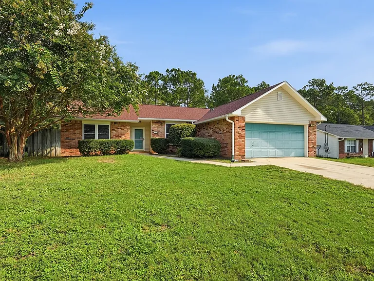 1243 Jefferyscot Dr — Photo 4