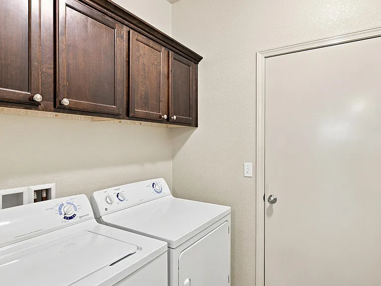 1337 Fito Hernandez St — Photo 22