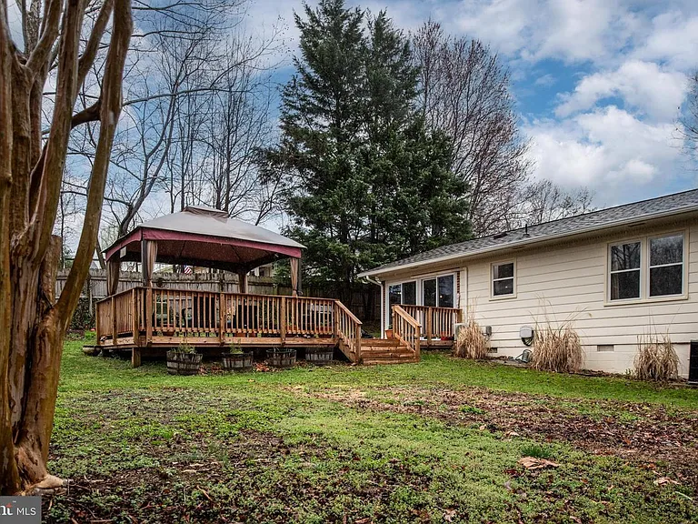 1705 Sherwood Dr — Photo 36