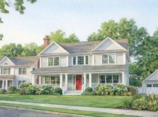 2 Woolsey St, Huntington, NY 11743