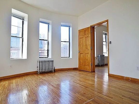 2nd image of 94 Rivington St APT 11