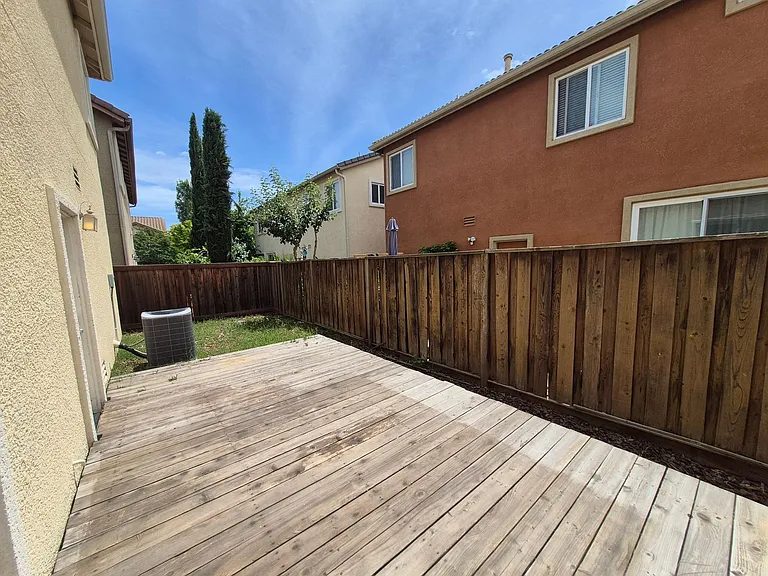 11 Long Warf Pl — Photo 20