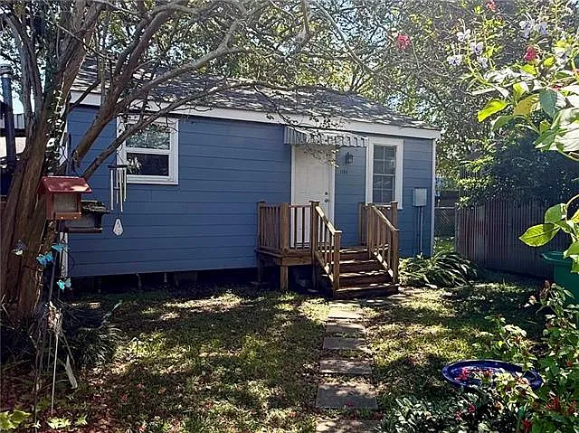1 bed, 1.0 bath, 600 sqft, $1,100 — Photo 1