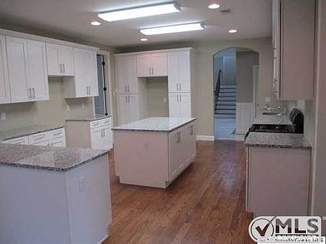 3rd image of 109 Reagan Ct