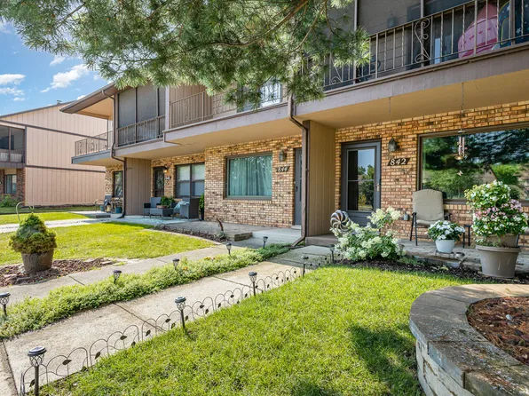 842 Jordan Cir, Schererville, IN 46375