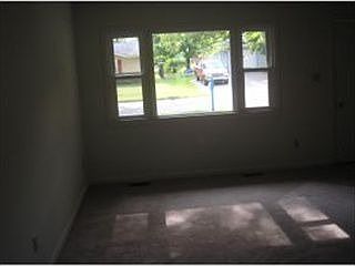 4th image of 1821 S Shawnee Dr