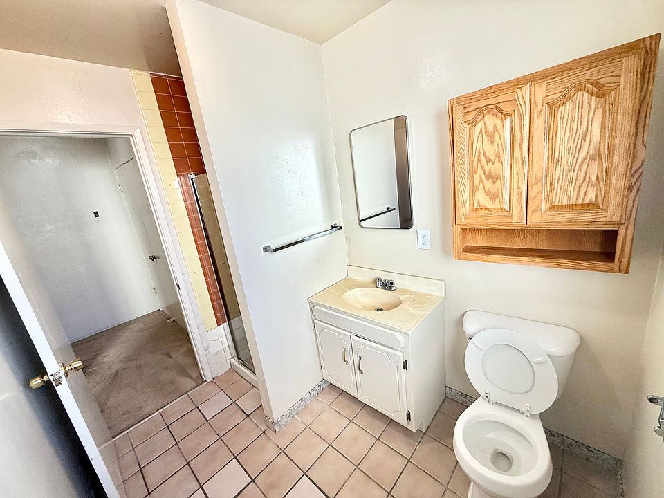 1st image of 930-966 Parker Ct #4