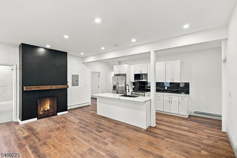 1st image of 75 Washington St