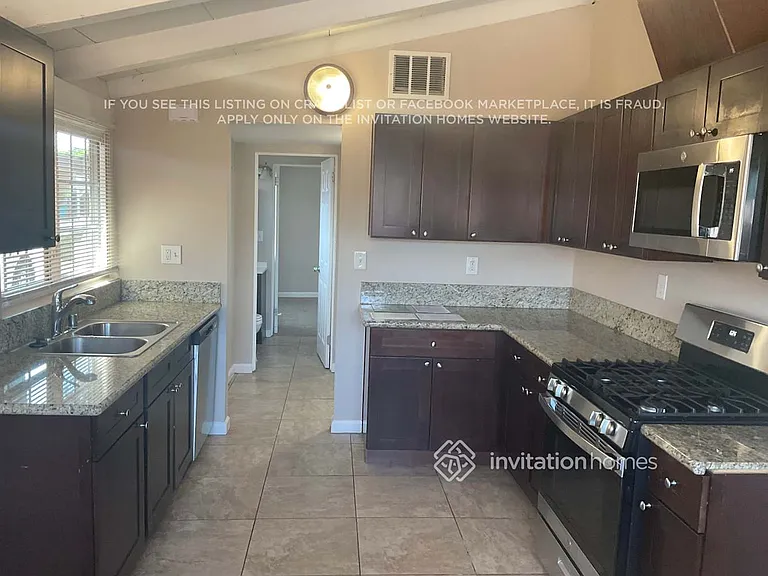 6452 Geyser Ave — Photo 7