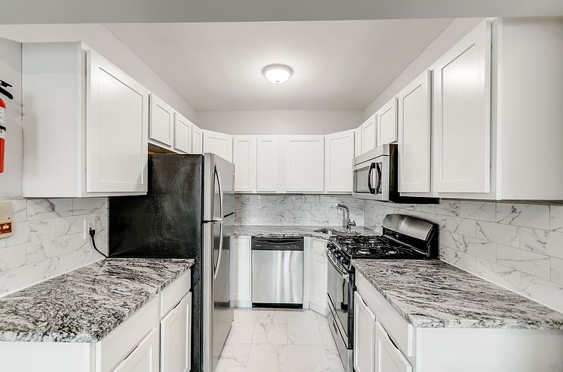 1st image of 316 Jefferson St #2C