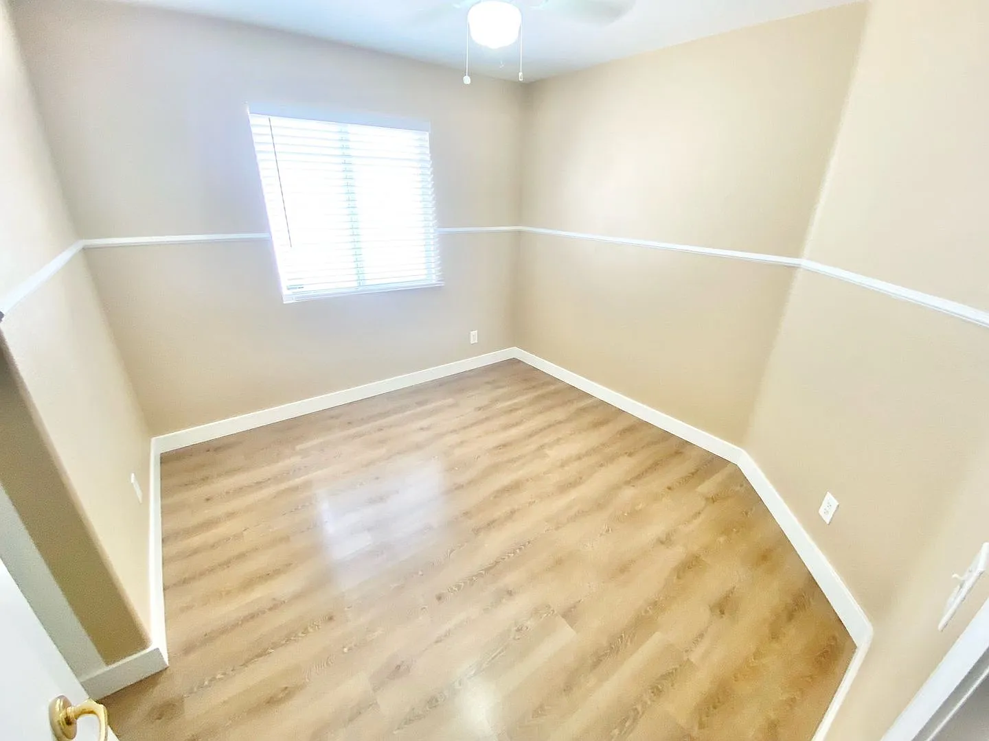 Single Story 4 Bedroom 2 Full Bath, W/ 2 Car Garage — Photo 4