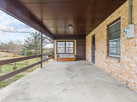 3rd image of 1471 Mud Pike Rd