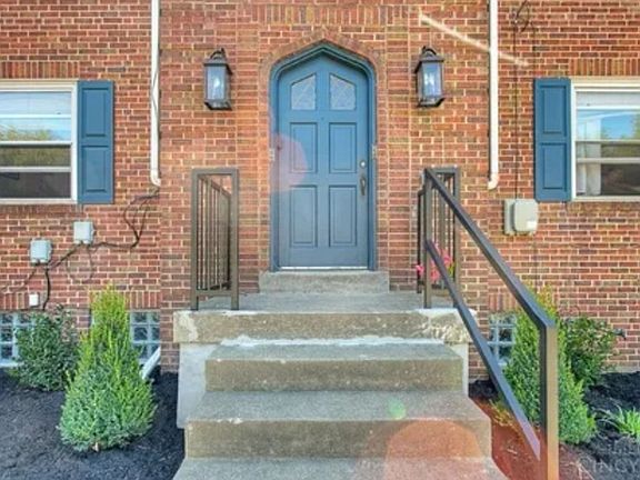 2nd image of 3201 Griest Ave #1