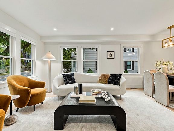 4th image of 641 Chestnut Hill Ave