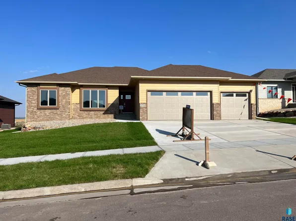 2700 S Faith Ave, Sioux Falls, SD 57110