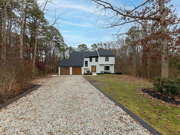 2nd image of 212 Linda Ln