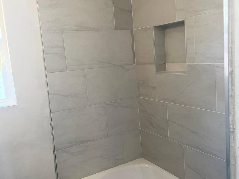 712 Edgewood St #712 — Photo 4
